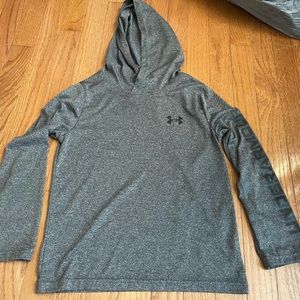 Boys Under Armour long sleeve hooded dri-fit